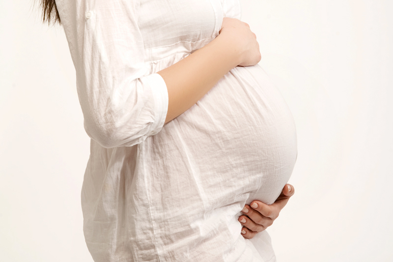 Eine verzögerte Austreibungsphase kann zu einem Kaiserschnitt führen